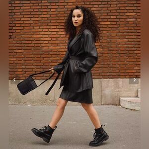 Dr. Martens 1460 MONO SMOOTH LEATHER LACE UP BOOTS size 9